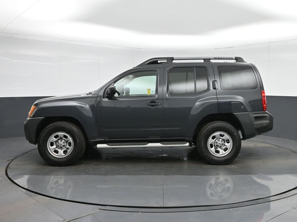 2010 Nissan Xterra X, photo 4 of 43