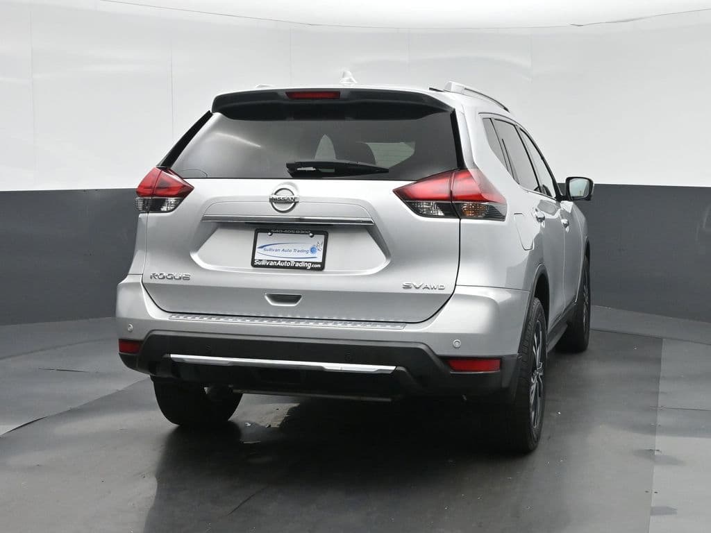 2020 Nissan Rogue SV, photo 6 of 63