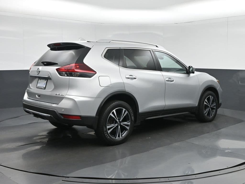 2020 Nissan Rogue SV, photo 7 of 63