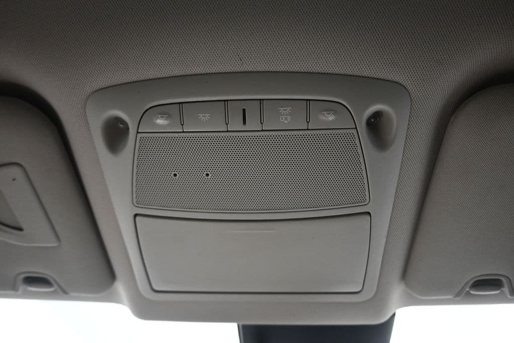 2020 Nissan Rogue SV, photo 29 of 63