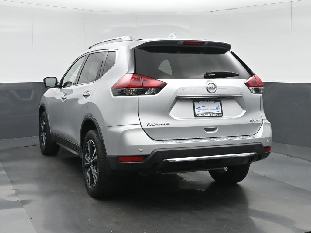 2020 Nissan Rogue SV, photo 5 of 63