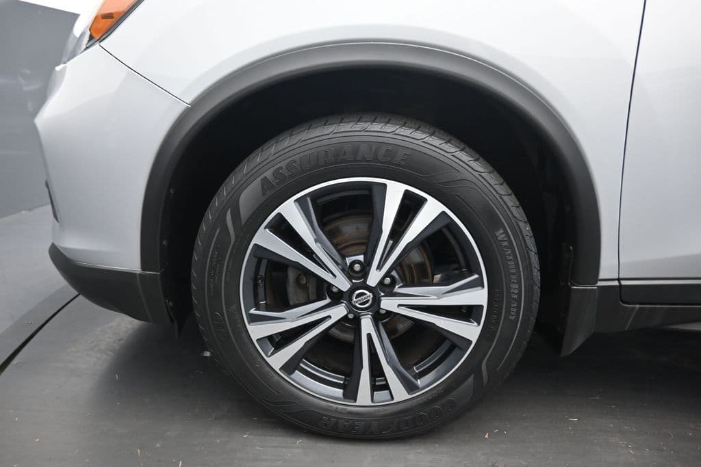 2020 Nissan Rogue SV, photo 54 of 63