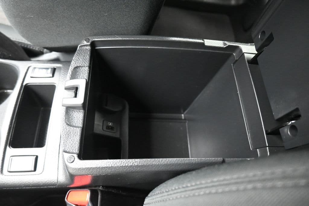 2020 Nissan Rogue SV, photo 28 of 63