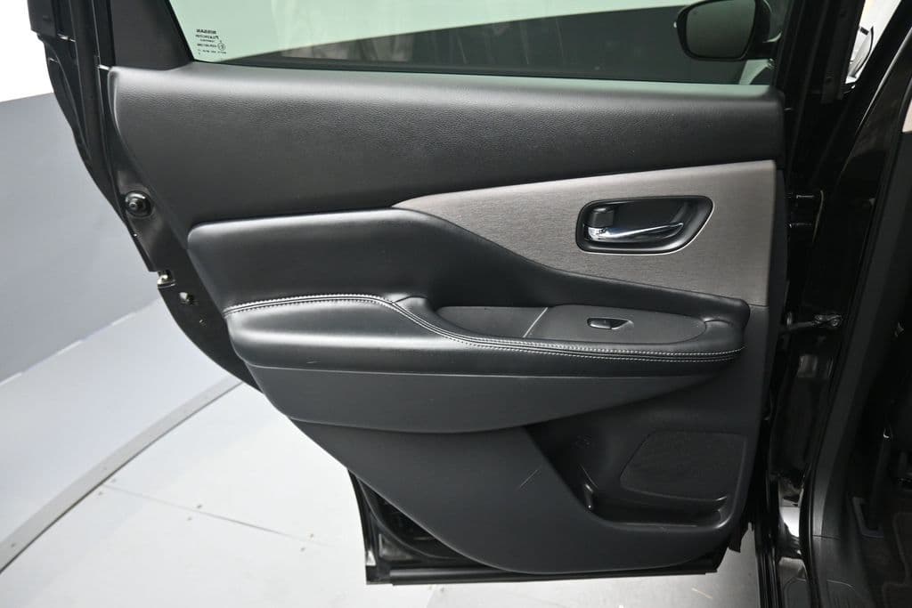 2022 Nissan Murano SV, photo 26 of 57