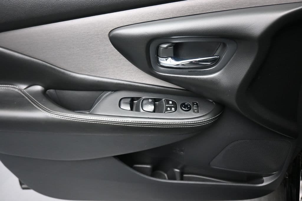 2022 Nissan Murano SV, photo 10 of 57