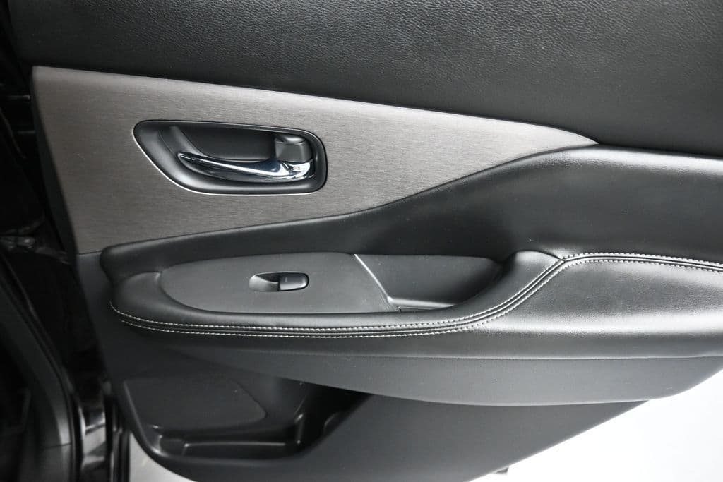 2022 Nissan Murano SV, photo 32 of 57