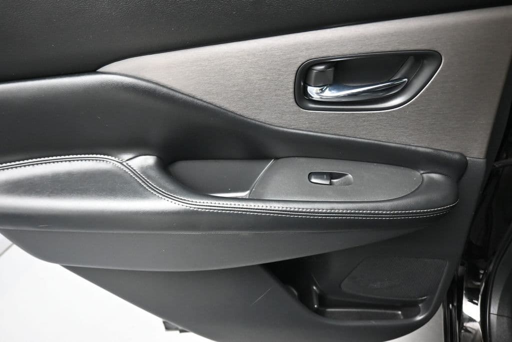 2022 Nissan Murano SV, photo 27 of 57