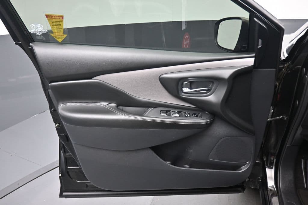 2022 Nissan Murano SV, photo 9 of 57