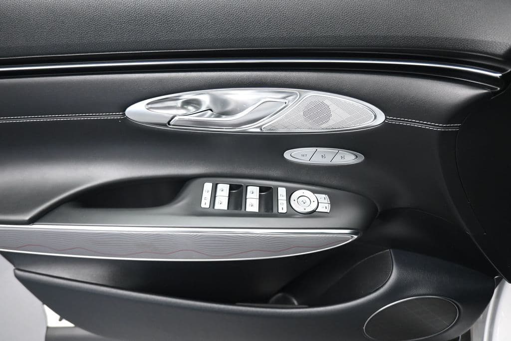2024 Genesis GV70 2.5T, photo 10 of 71