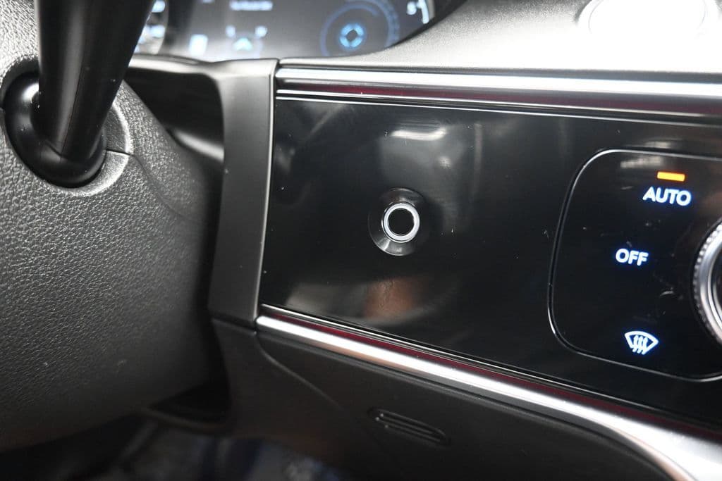 2024 Genesis GV70 2.5T, photo 27 of 71