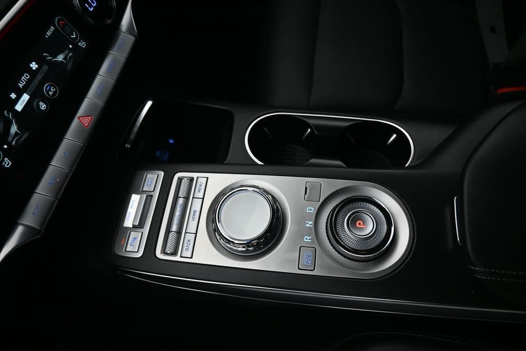 2024 Genesis GV70 2.5T, photo 28 of 71