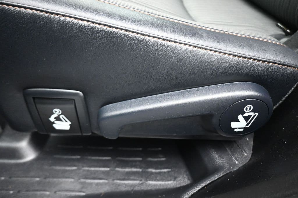 2019 Toyota Highlander LE Plus, photo 31 of 68