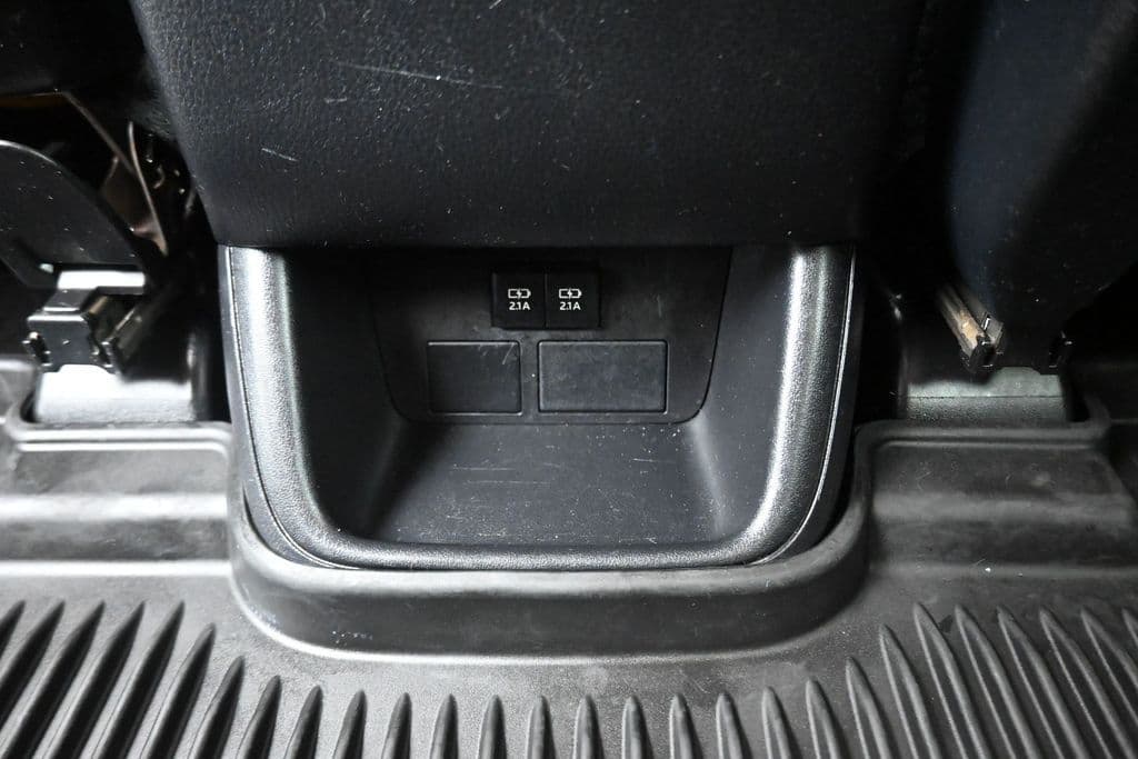 2019 Toyota Highlander LE Plus, photo 34 of 68
