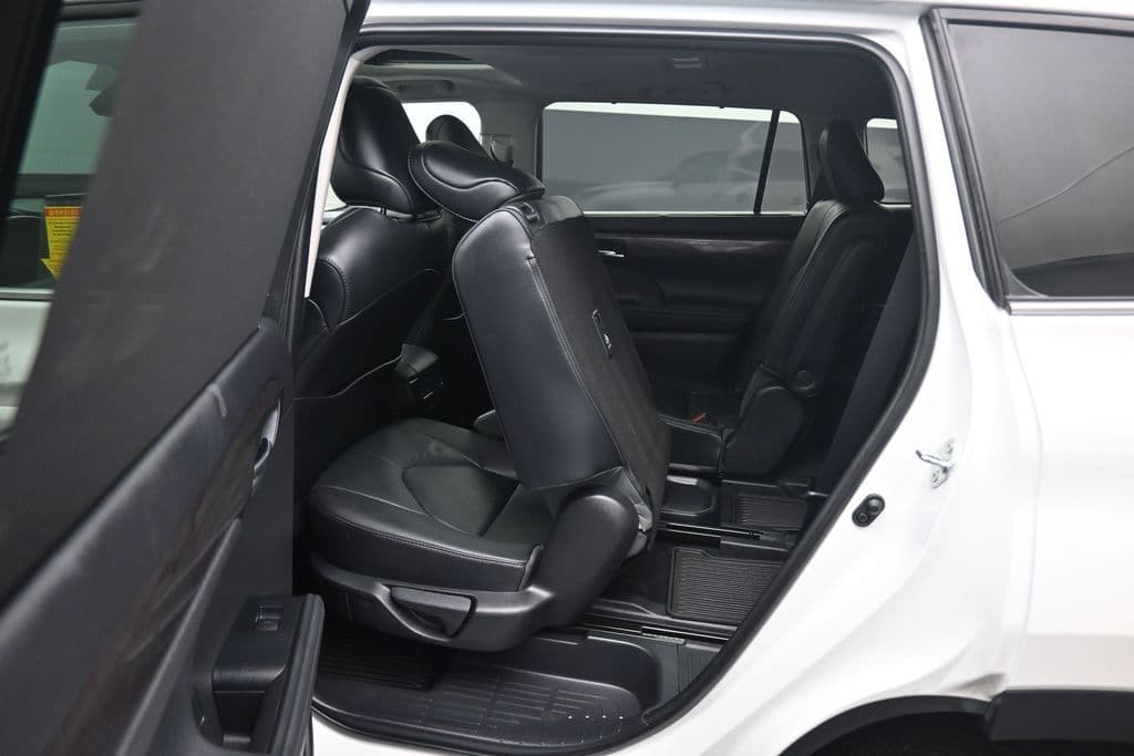 2021 Toyota Highlander Limited, photo 39 of 74