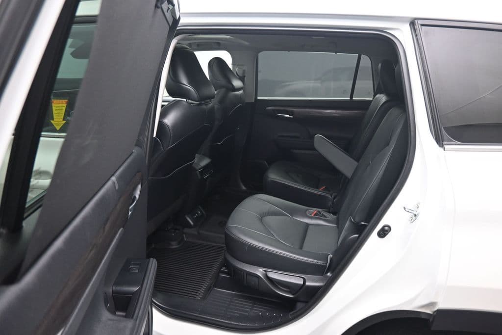 2021 Toyota Highlander Limited, photo 34 of 74