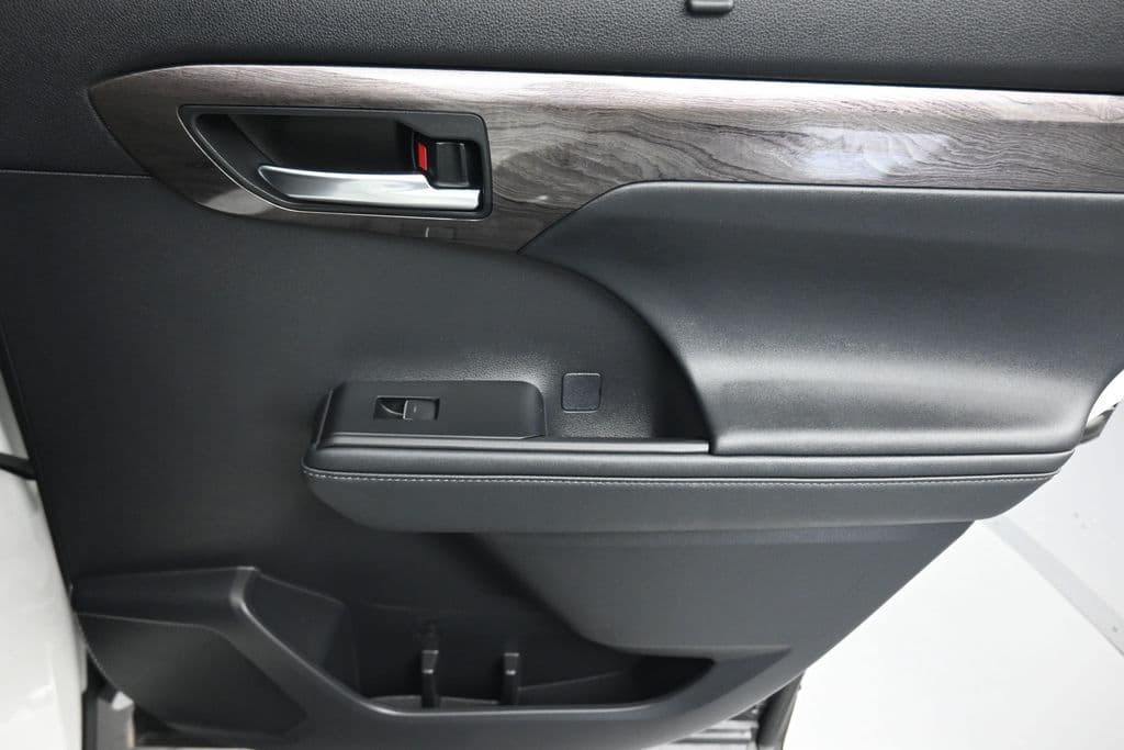 2021 Toyota Highlander Limited, photo 45 of 74