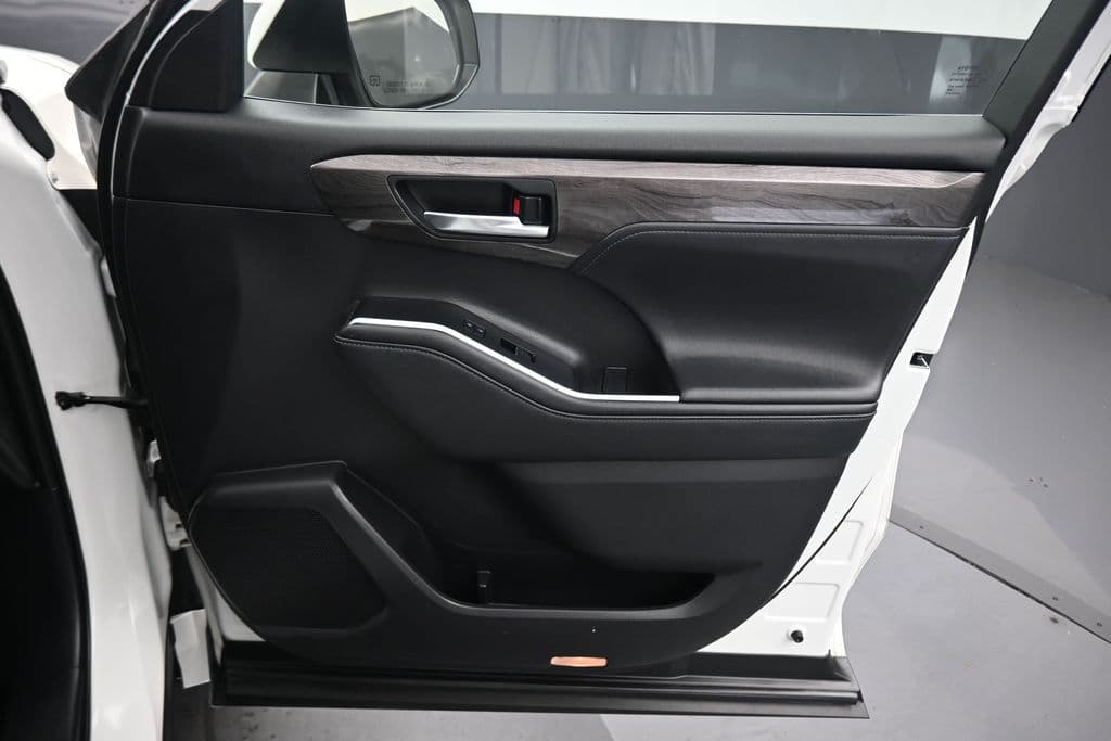 2021 Toyota Highlander Limited, photo 54 of 74