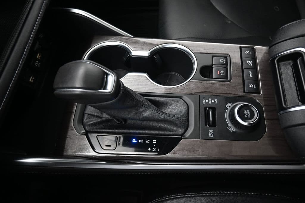 2021 Toyota Highlander Limited, photo 23 of 74