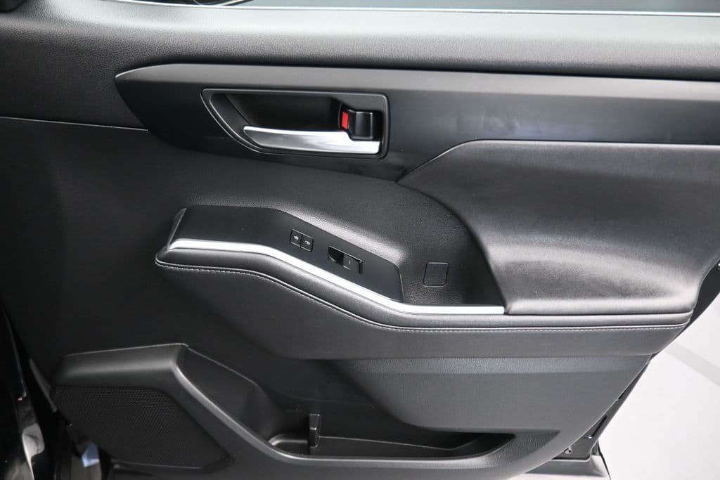 2020 Toyota Highlander XLE, photo 54 of 73