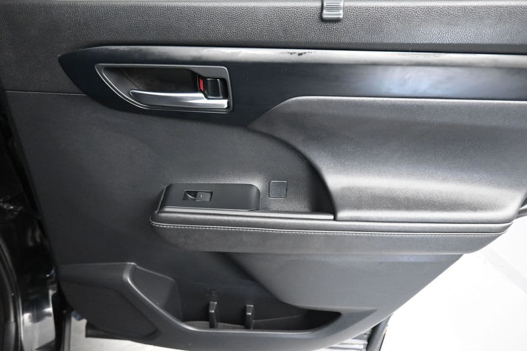 2020 Toyota Highlander XLE, photo 44 of 73
