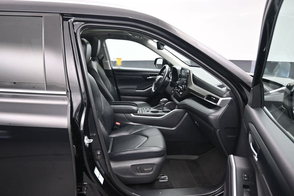 2020 Toyota Highlander XLE, photo 55 of 73