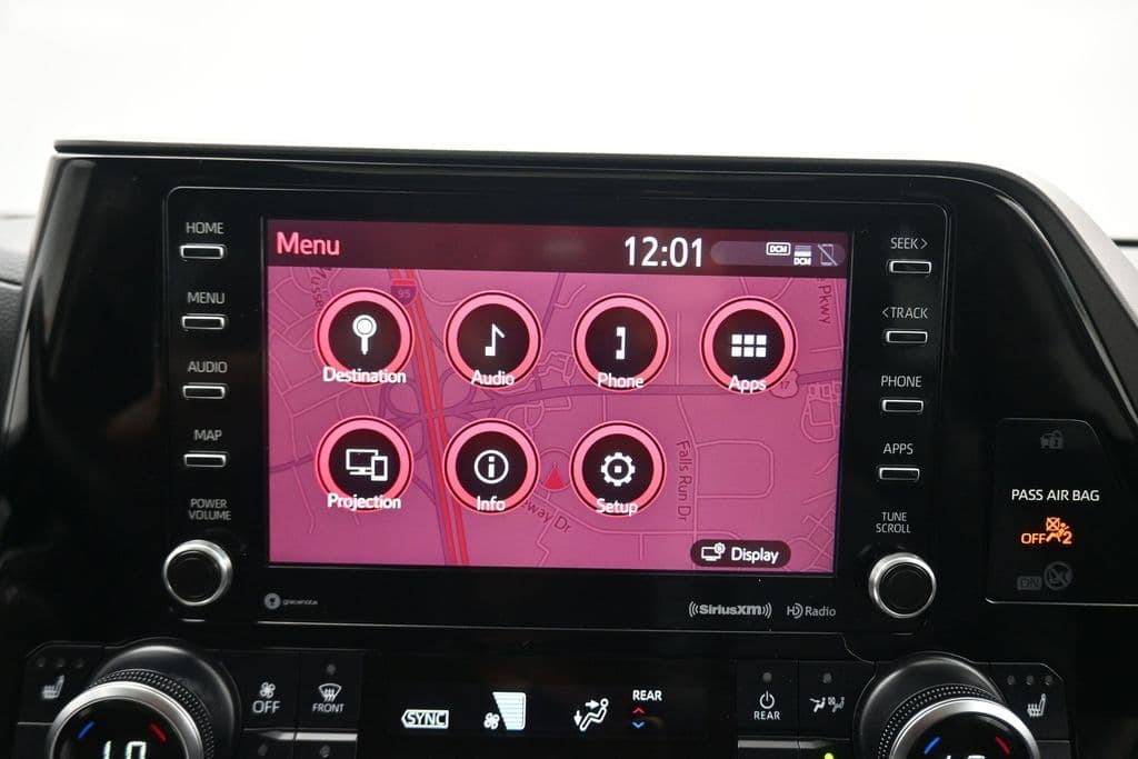 2020 Toyota Highlander XLE, photo 17 of 73