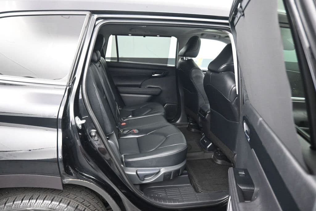2020 Toyota Highlander XLE, photo 46 of 73