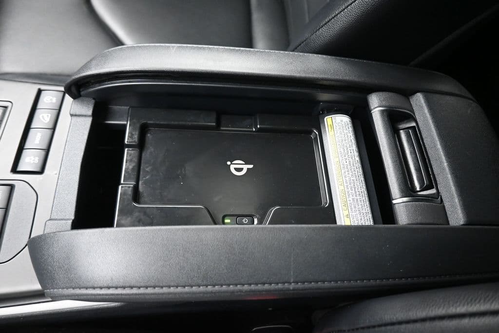 2020 Toyota Highlander XLE, photo 22 of 73