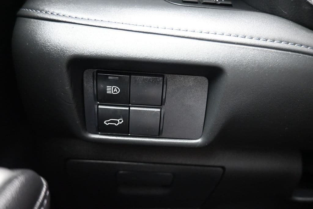 2020 Toyota Highlander XLE, photo 26 of 73