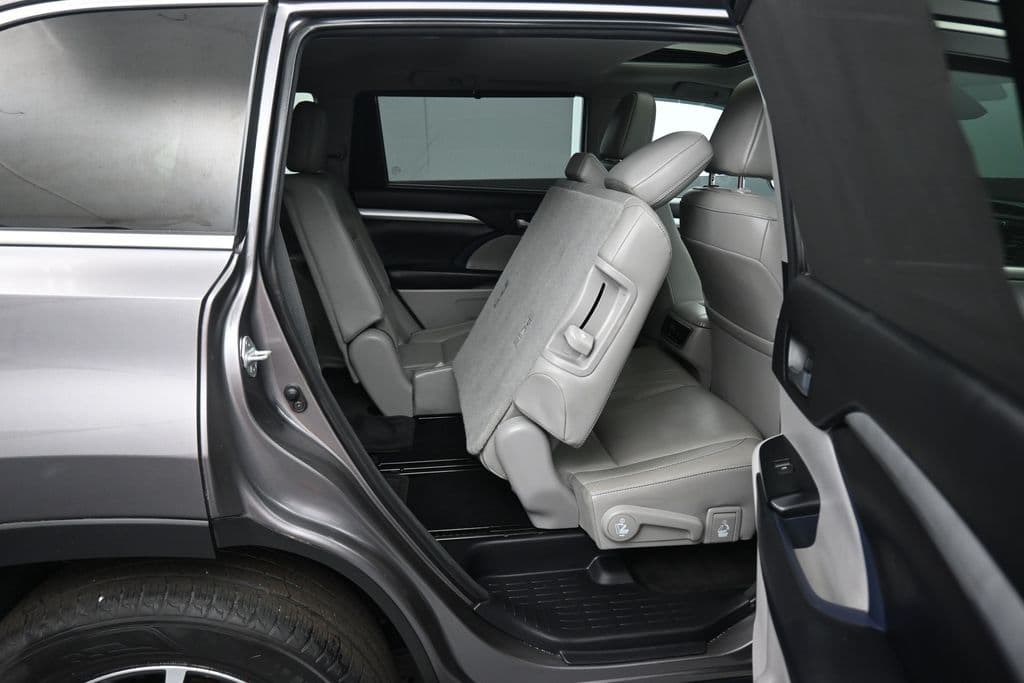 2018 Toyota Highlander XLE, photo 49 of 72