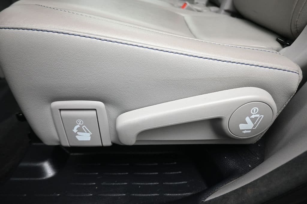 2018 Toyota Highlander XLE, photo 33 of 72