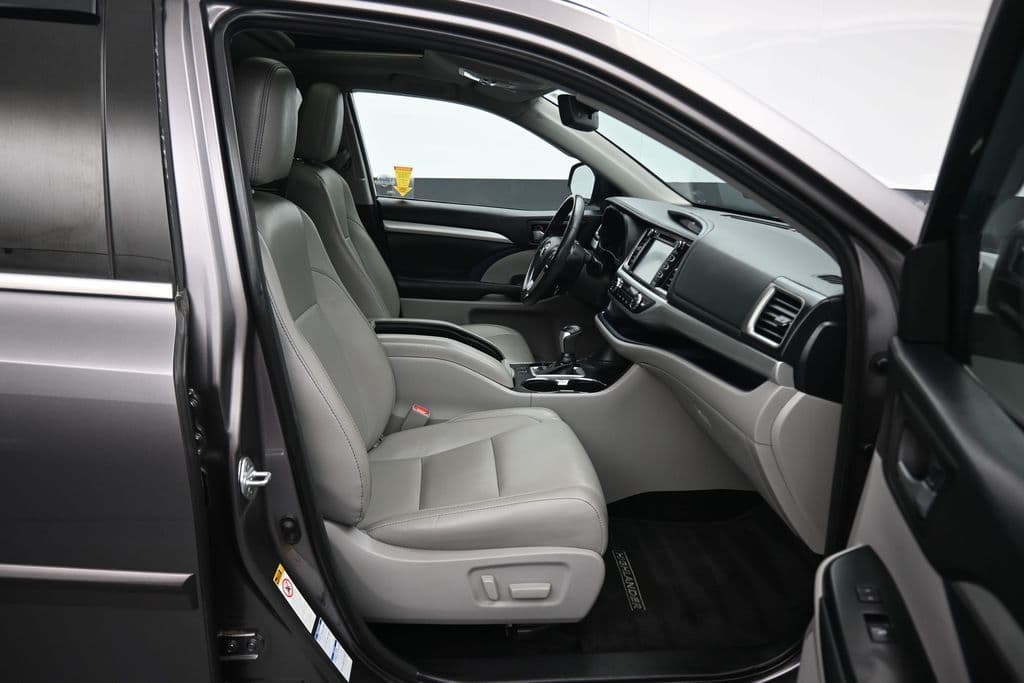 2018 Toyota Highlander XLE, photo 55 of 72