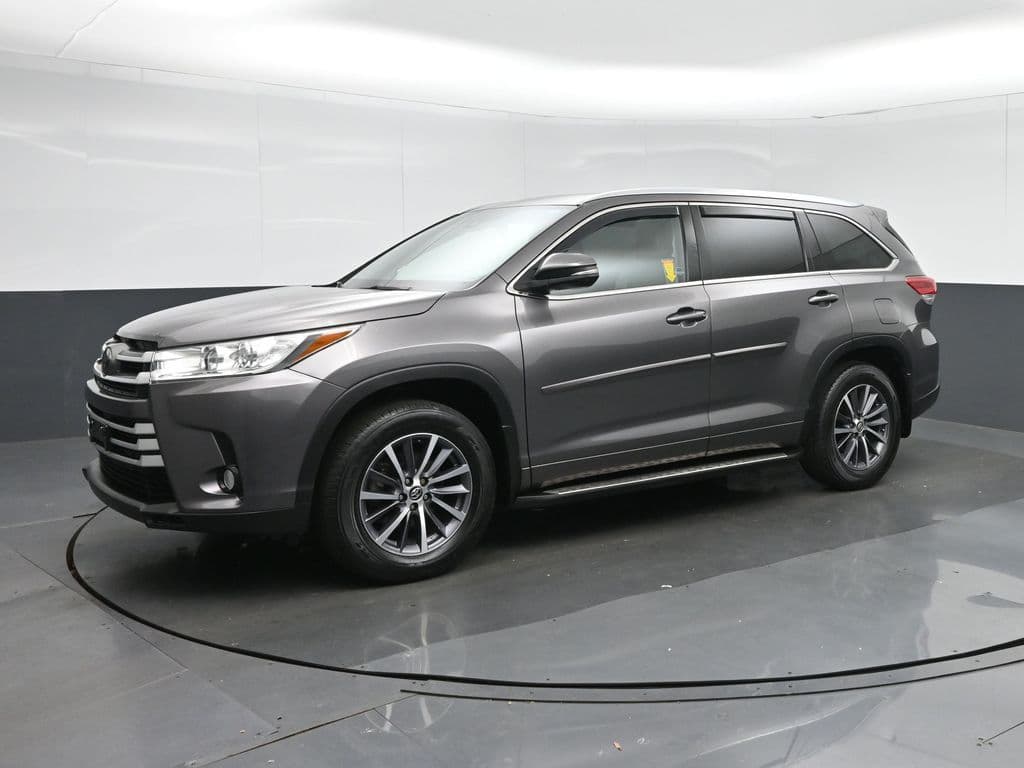 2018 Toyota Highlander XLE, photo 3 of 72