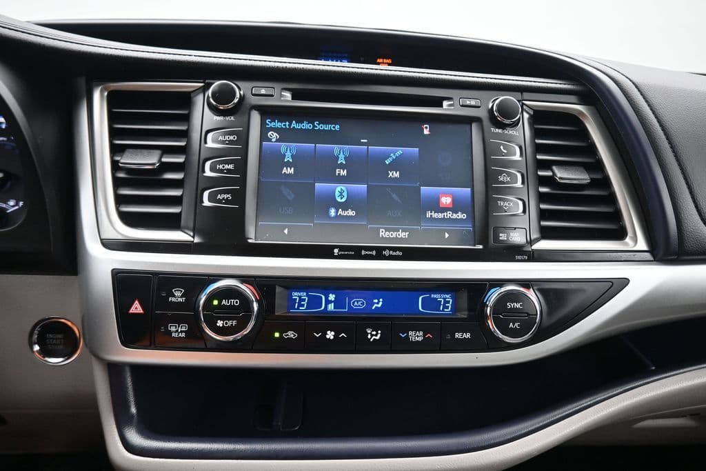 2018 Toyota Highlander XLE, photo 19 of 72