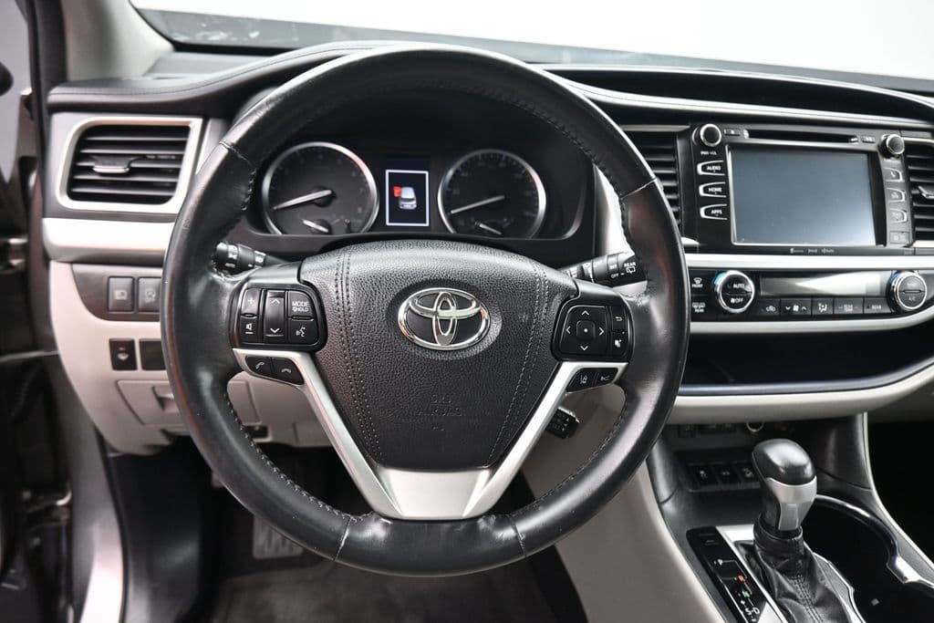 2018 Toyota Highlander XLE, photo 14 of 72