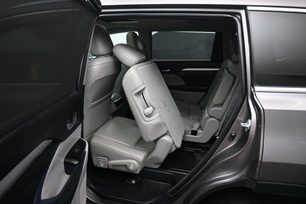 2018 Toyota Highlander XLE, photo 37 of 72