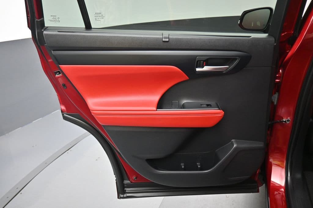 2023 Toyota Highlander XSE, photo 34 of 76