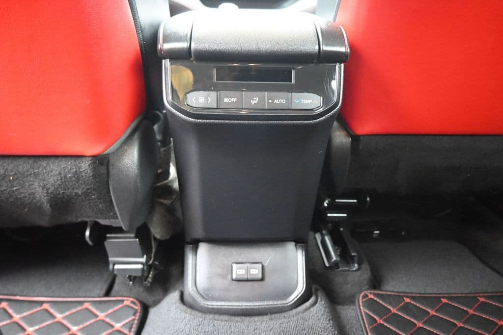 2023 Toyota Highlander XSE, photo 40 of 76