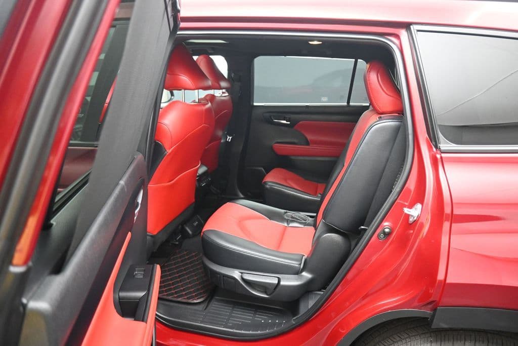 2023 Toyota Highlander XSE, photo 37 of 76