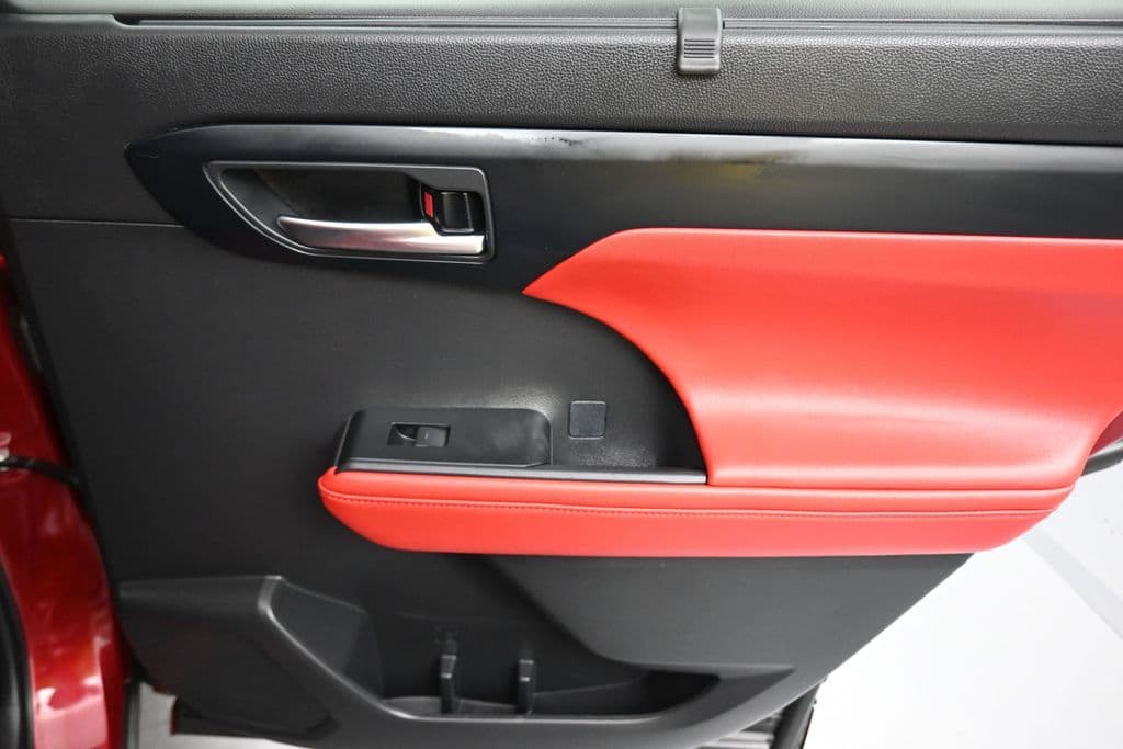 2023 Toyota Highlander XSE, photo 48 of 76