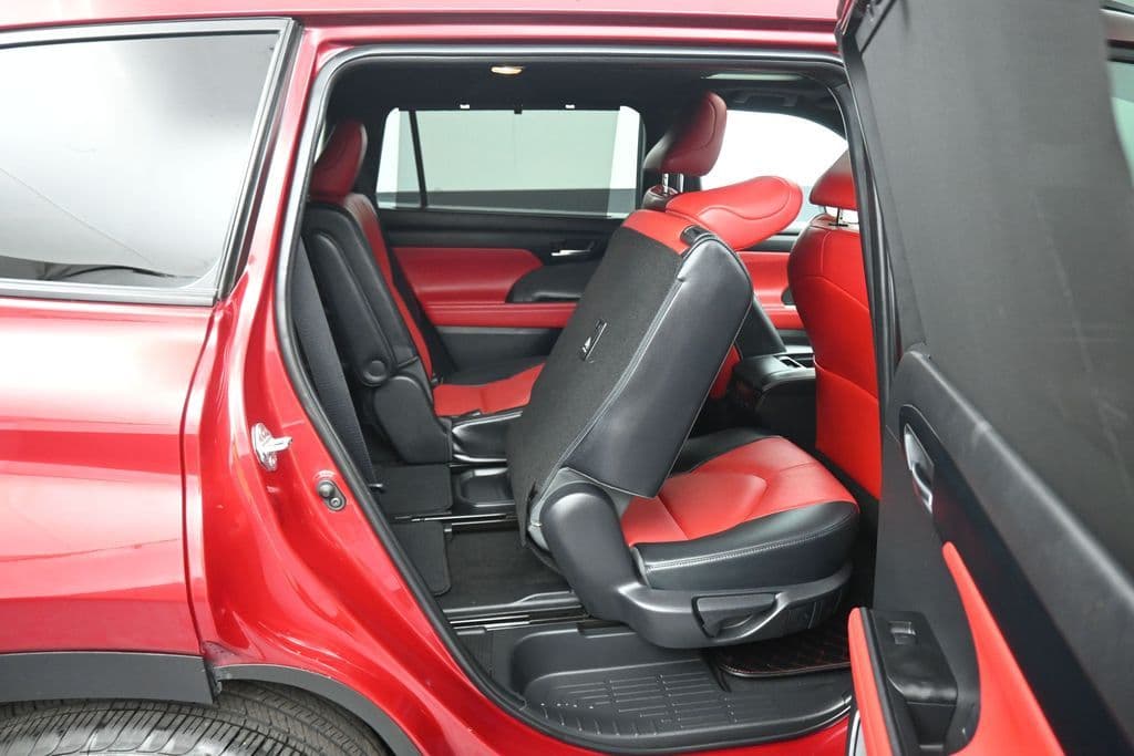 2023 Toyota Highlander XSE, photo 52 of 76