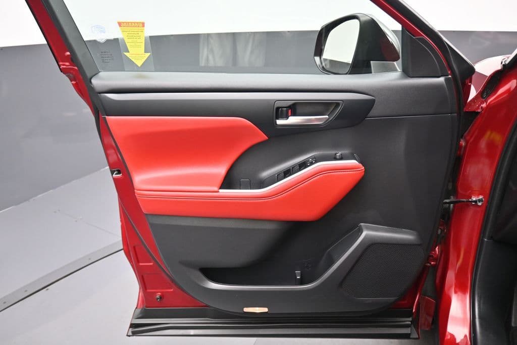 2023 Toyota Highlander XSE, photo 9 of 76