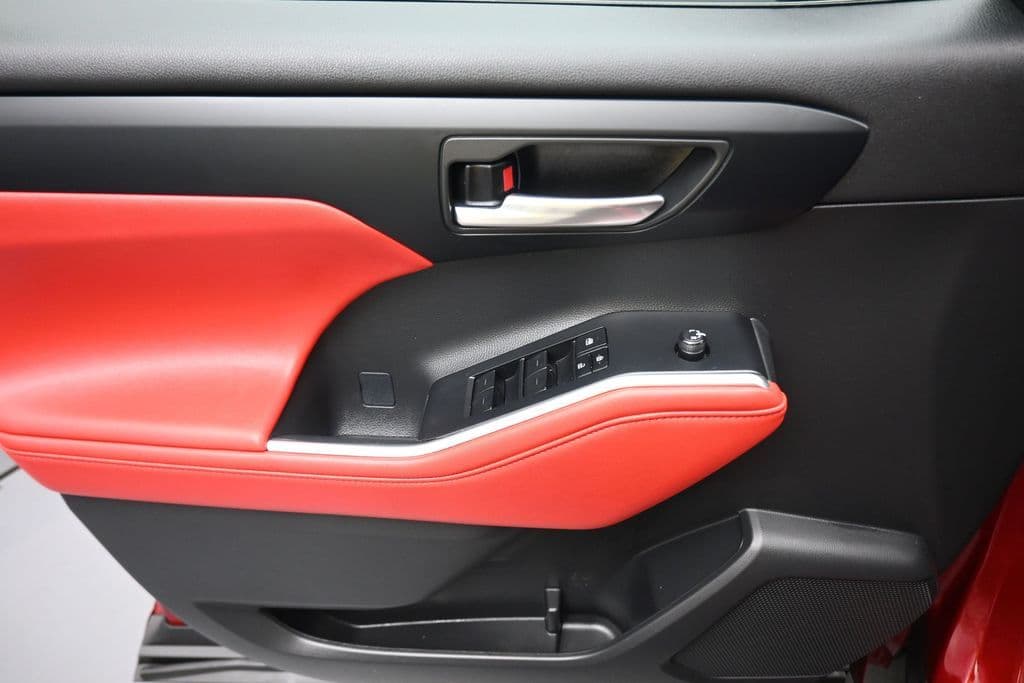 2023 Toyota Highlander XSE, photo 10 of 76