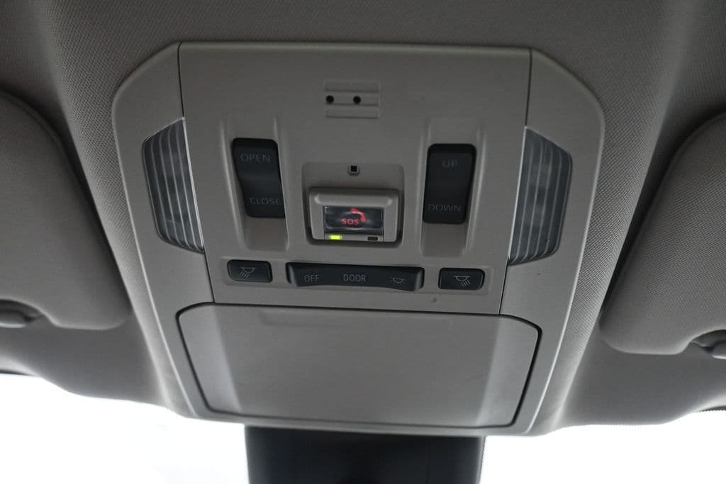 2023 Toyota Highlander XLE, photo 26 of 75
