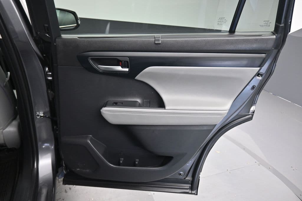 2023 Toyota Highlander XLE, photo 46 of 75