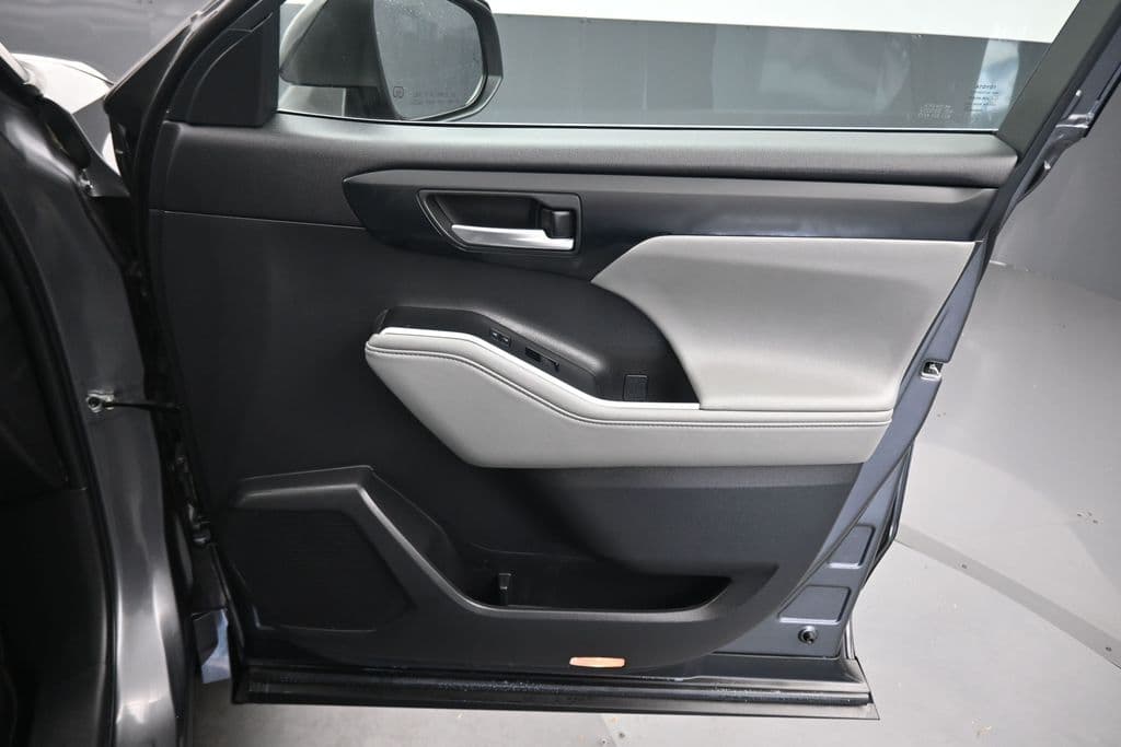 2023 Toyota Highlander XLE, photo 55 of 75