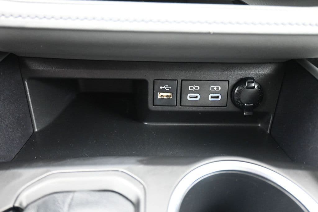 2023 Toyota Highlander XLE, photo 23 of 75