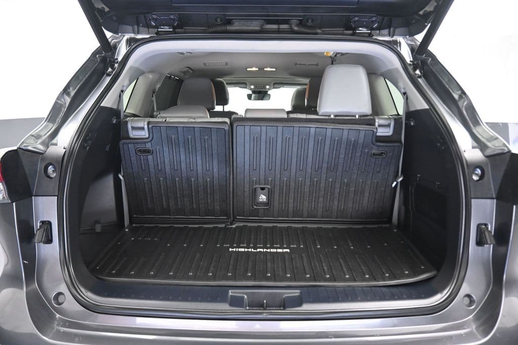 2023 Toyota Highlander XLE, photo 60 of 75
