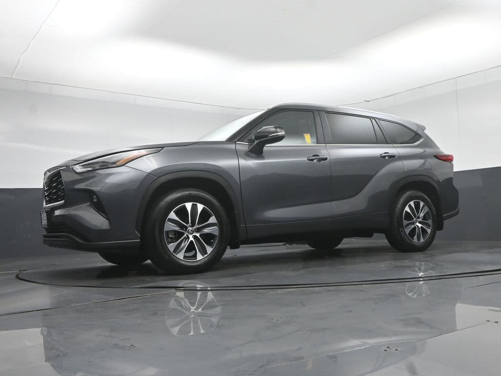 2023 Toyota Highlander XLE, photo 69 of 75
