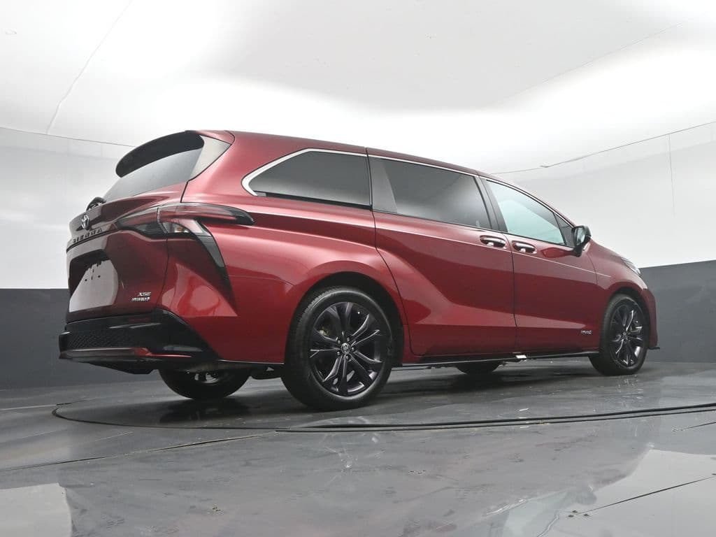2021 Toyota Sienna XSE 7 Passenger, photo 68 of 72